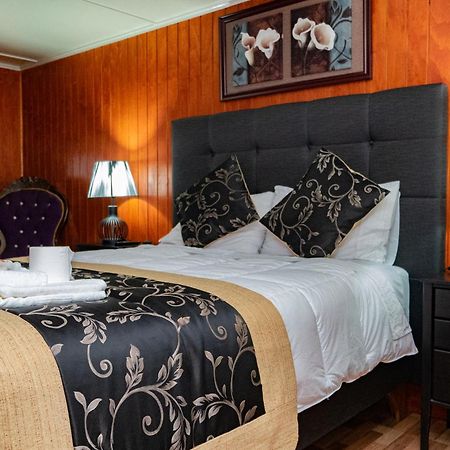Hotel Forjadores Del Cabo De Hornos Puerto Williams Eksteriør bilde