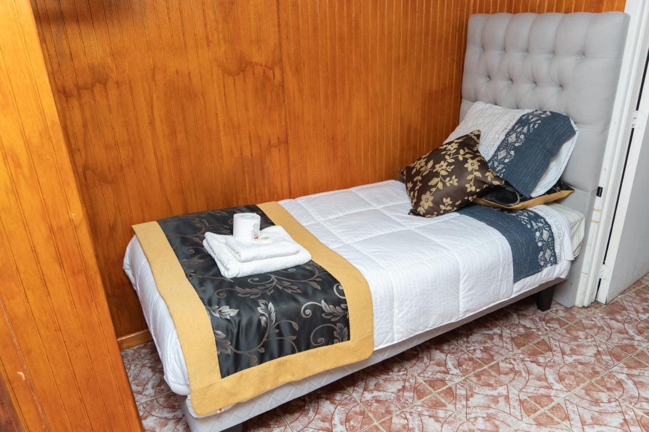 Hotel Forjadores Del Cabo De Hornos Puerto Williams Eksteriør bilde