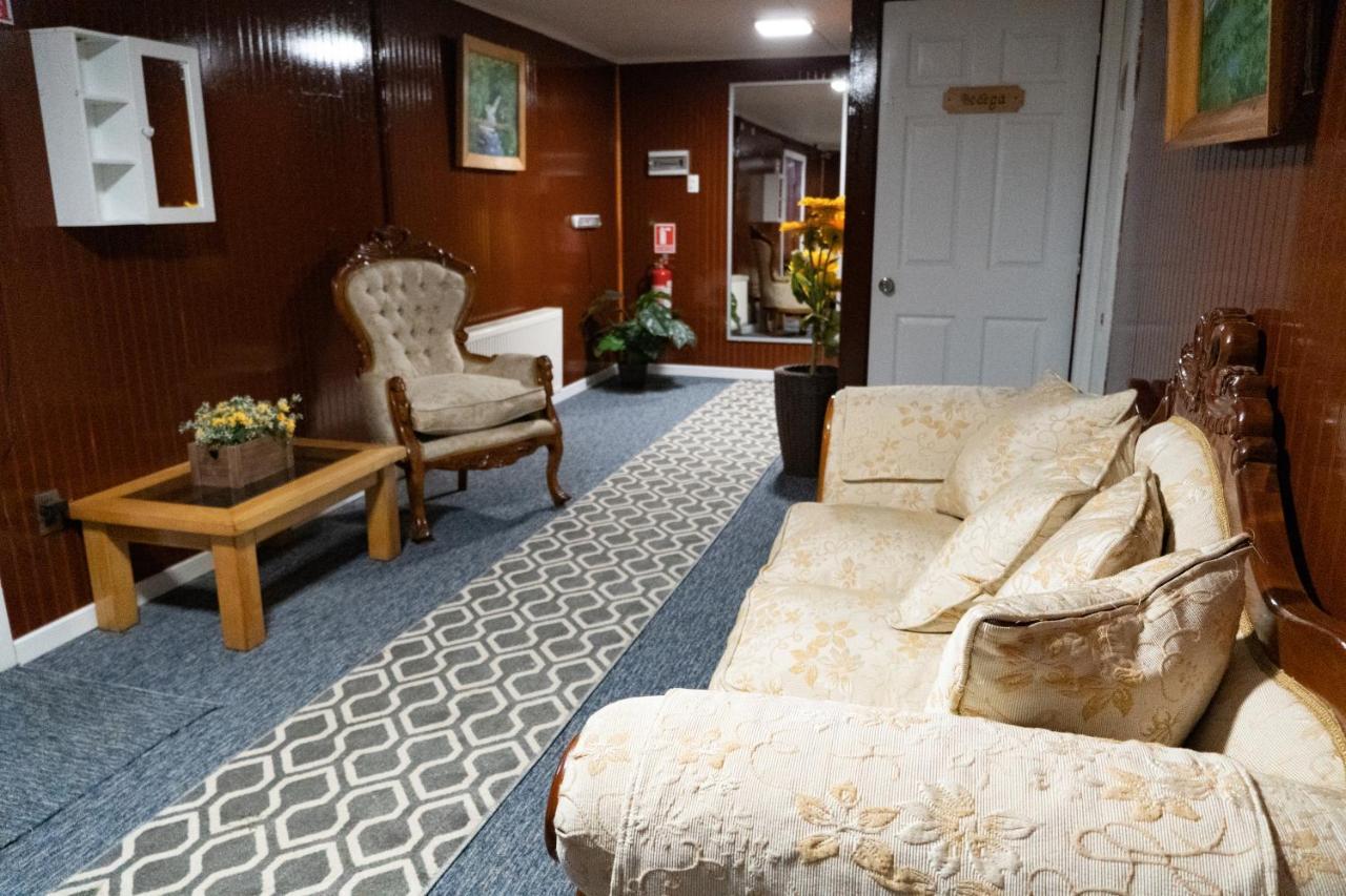 Hotel Forjadores Del Cabo De Hornos Puerto Williams Eksteriør bilde